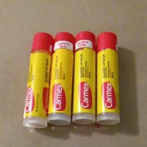 Carmex Lip Balm Set